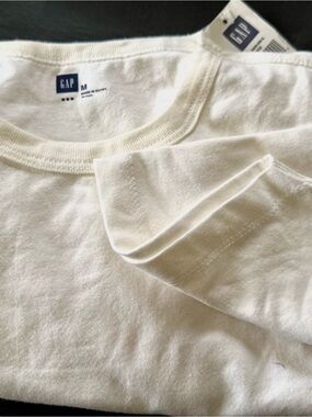 GAP White Crewneck Tee